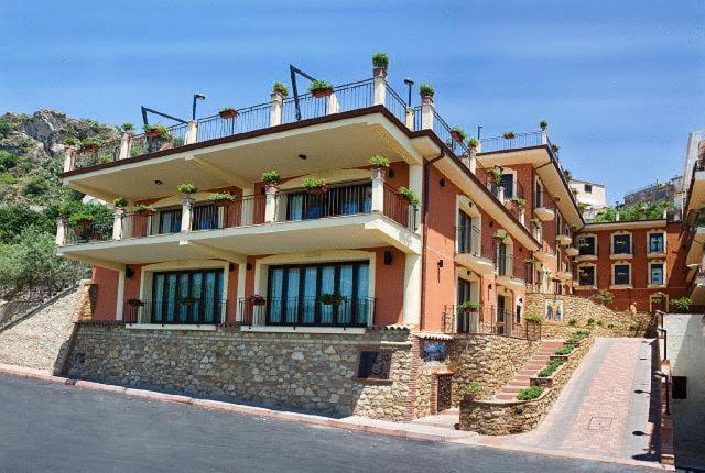 Agostiniana Hotel Santa Teresa di Riva Kültér fotó