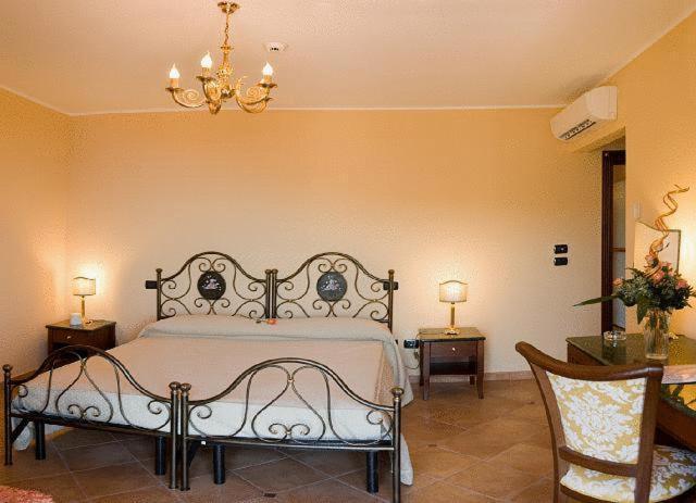 Agostiniana Hotel Santa Teresa di Riva Kültér fotó